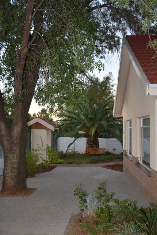 Blue Crane Guest House Bloemfontein Exterior foto