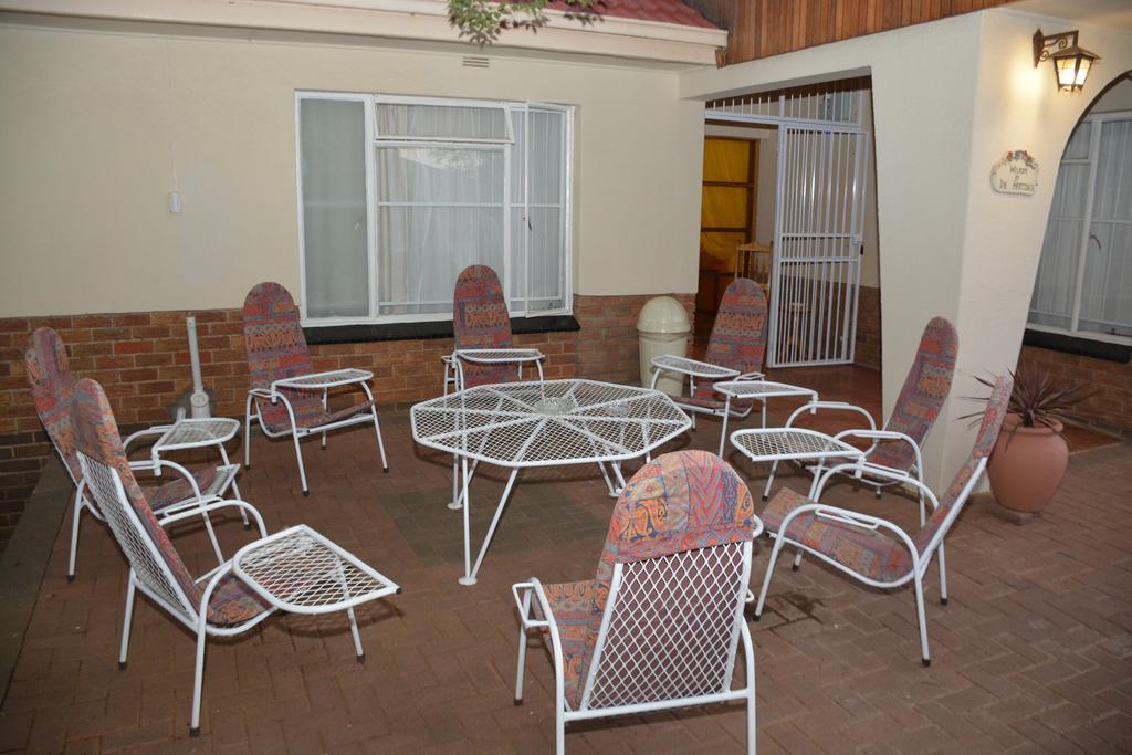 Blue Crane Guest House Bloemfontein Exterior foto